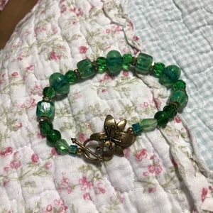 Gorgeous lucky green bracelet
